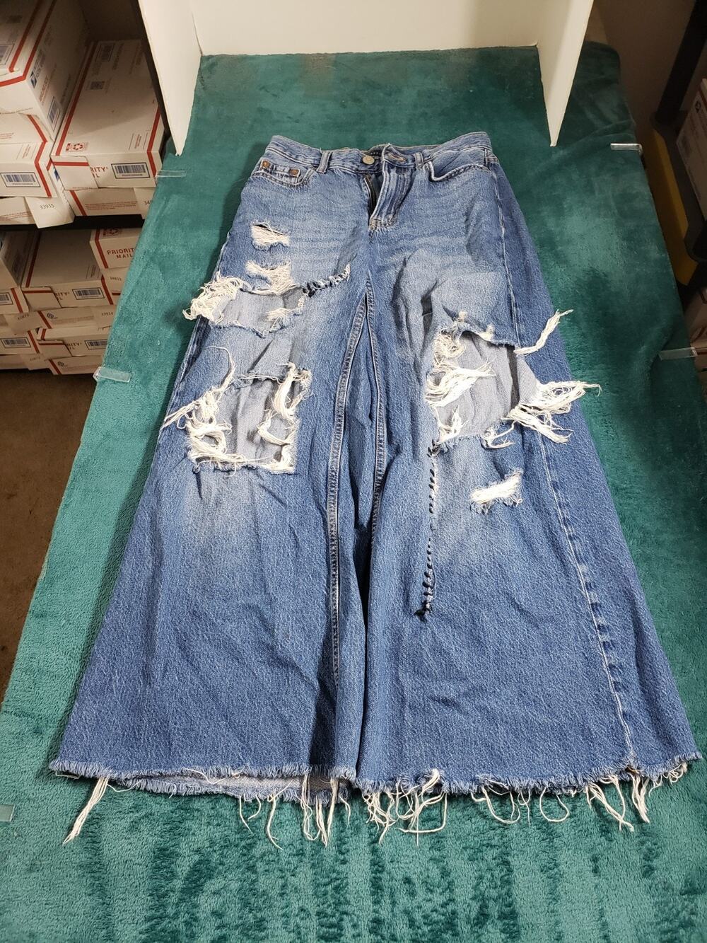 Aeropostale Jeans Size 2 Women Blue Pants Stretch Distressed High Rise Wide Leg
